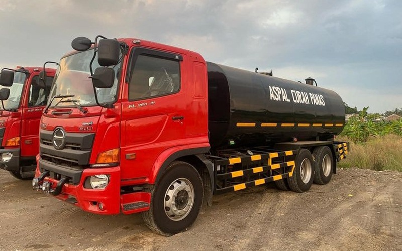 foto gambar hino tronton 10 roda tangki aspal 